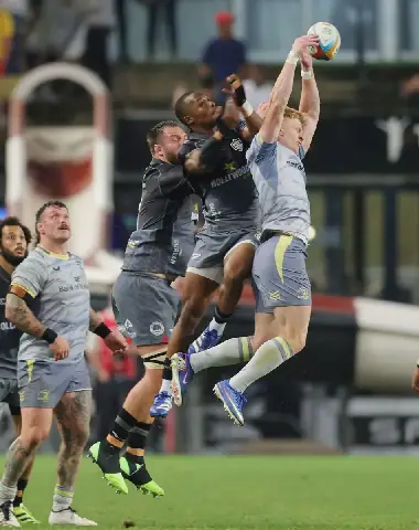 Springboks stars shine as Sharks defeat Leinster in United Rugby Championship