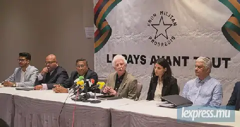 Mauritian Leader Paul Bérenger Warns Government on Reforms