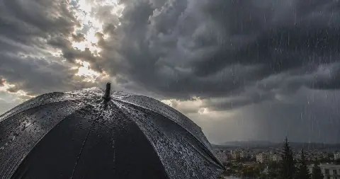 Weather Alert: Heavy Rain and Thunderstorms Expected Across 28 Algerian Provinces