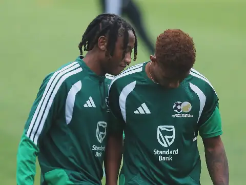 Puso Dithejane (links) en Shandre Campbell het saamgespan vir Bafana Bafana se doel teen Egipte.
