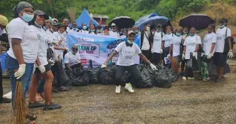 Youths Defy Rain, Clean Up Cross River Streets and Markets