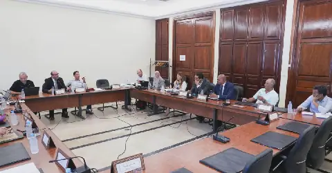Tunisian Parliament's Legislation Committee Continues Review of Tax Consultant Law