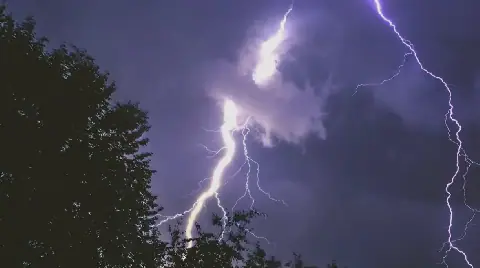 Tunisia Weather Forecast: Local Thunderstorms and Rain Expected