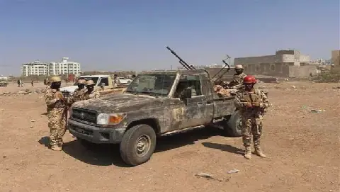 Yemeni Army Targets Houthi Defensive Positions and Supply Lines