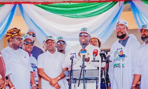Tompolo Takes Campaign for Tinubu to Taraba, Donates Vehicles