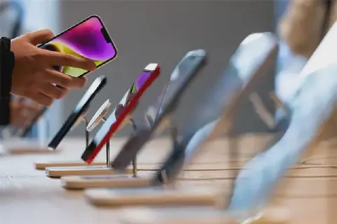 Les prix des téléphones fabriqués en Egypte ont augmenté de 55 % depuis janvier