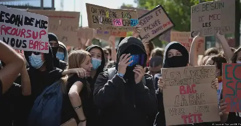 High school students in Paris' deprived suburbs spark national protest movement
