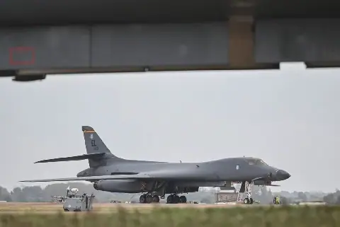 US pulls B-1 bombers from UK base after security incident