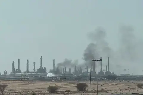 Oil Prices Fall as Middle East Crude Exports Rise and G7 Releases Stocks