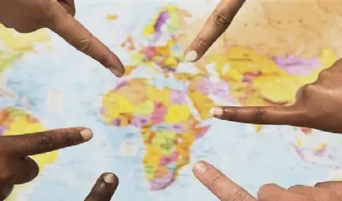 Global Economy: Asia Slows Down, Africa's Growth Persists