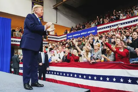 Trump rallies for Republicans in Ohio, remains defiant about midterm chances