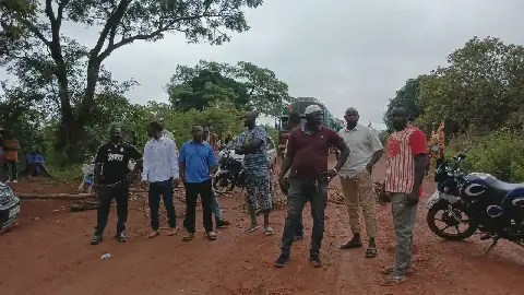 In Guinea's Faralakö, Residents Block Road to Demand Repairs