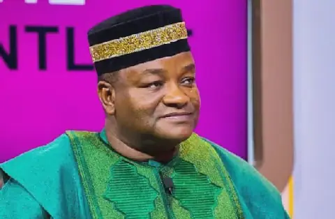 Ayariga challenges BoG to cite law behind arrests over cedi money bouquets