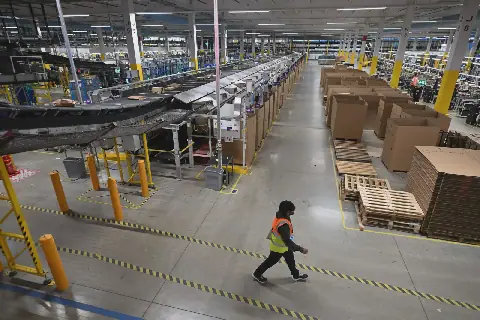 Amazon Utilizes AI Model to Monitor and Prevent Unionization Efforts
