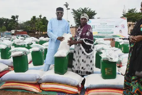 Mali: 400 Vulnerable Families Receive Food Aid in Bamako