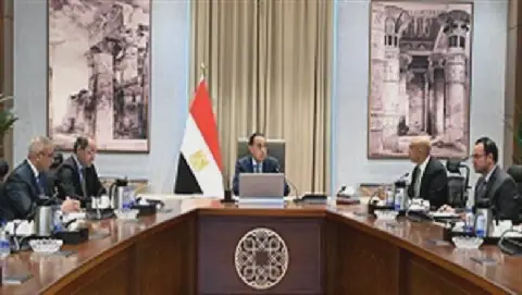 Egyptian Prime Minister Reviews Incentives for Private Sector Involvement in Technical Schools