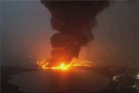 Egyptian Media Reports Airstrikes by Arab Coalition on Houthi Sites in Yemen