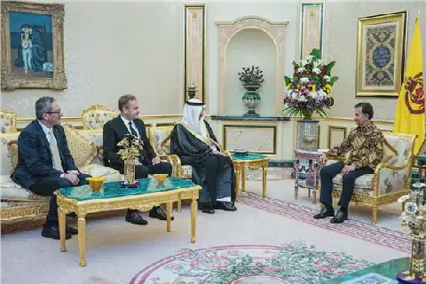 Sultan of Brunei Hosts Islamic Development Bank Group President