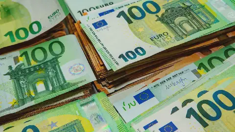 Algeria Lags Behind Tunisia in Tourism and Diaspora Remittances