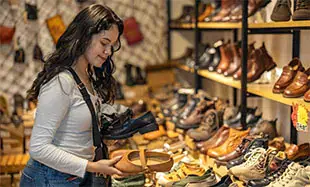 Global Travelers Flock to China for Unparalleled Shopping Experience