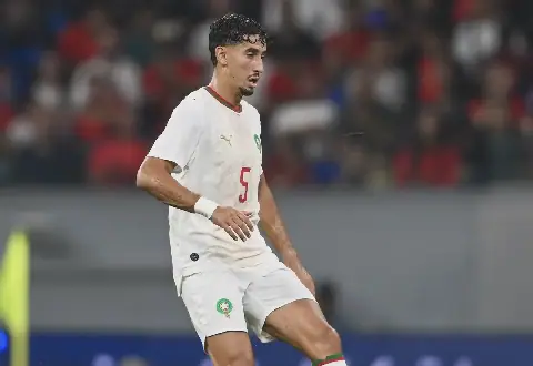 نايف أكرد يطمئن مارسيليا