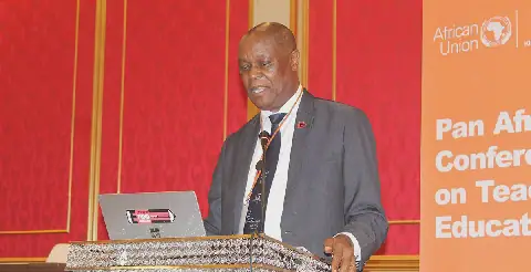 Pedagogy must come before AI, says Sinyolo