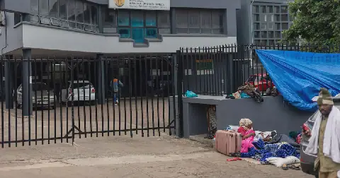 The department of home affairs has issued a directive instructing all refugee reception officers to accept asylum applications from anyone seeking protection, including those who entered South Africa illegally. Photo: SANDILE NDLOVU