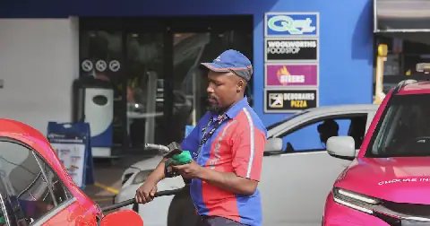 From midnight on Wednesday, motorists will pay R3.12 more for 93-grade petrol at the pump than they did last month, while the price of 95-grade will soar by R3.33 to R30.25 in the economic hub of Gauteng and other inland areas, and to R29.38 in coastal areas. Picture: ANTONIO MUCHAVE