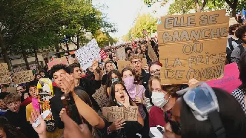 French PM Condemns Violence at Student Protests, Promises 'Timeout' for Democracy