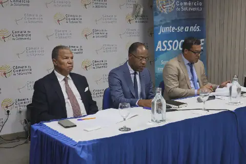 Governo de Cabo Verde Promete Facilitar Atividade Empresarial e Criação de Emprego