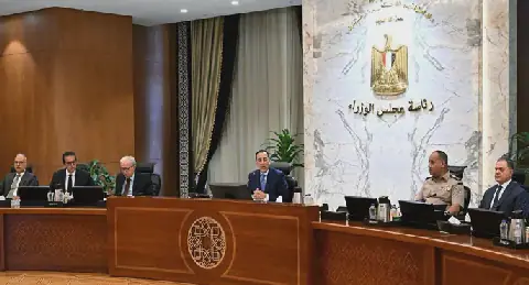رئيس مجلس الوزراء يستعرض التقرير السنوى للهيئة العامة للاعتماد والرقابة الصحية عن 2025/2026