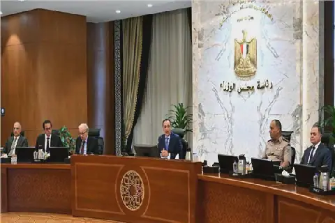 Egyptian Prime Minister Reviews Government Efforts to Improve Services