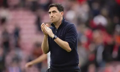 Liverpool's Iraola Prepares for Manchester City Showdown