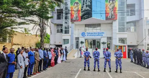 Passation de service à la CDC : Fadilou Keita était habillé en treillis militaire image