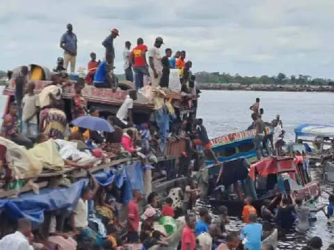 DR Congo Bans Wooden Canoes to Curb River Accidents