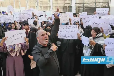 جريدة فرنسية: حراك المعلمين لم يمنع طرابلس وبنغازي من معالجة الأزمة بشكل منفصل