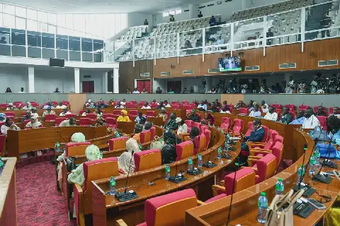 Auditions Continue in Senegal's "One Student, One Computer" Program Inquiry