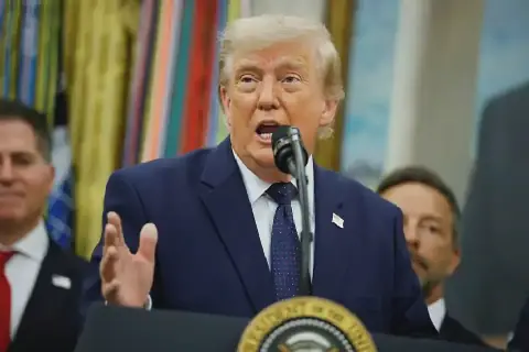 US President Donald Trump Approves Execution by Firing Squad for Military Prisoner