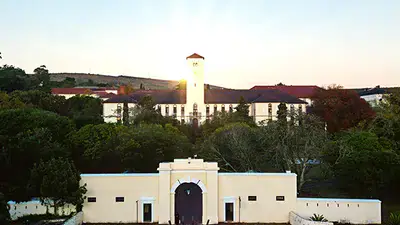 The 1820 Settlers National Monument in Makhanda, where Rhodes University students gathered during protests over the university’s 2027 fee-payment protocol.