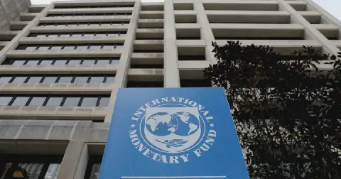 The International Monetary Fund has cut Angola's preliminary growth outlook, citing lower prices of oil and tightening external financing conditions. File photo.