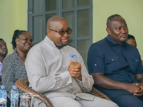 RDC-Ouganda: le processus de paix et la question des FDLR au cœur des échanges entre Museveni et Anzuluni
