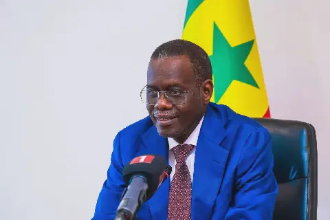 PASSATIONS DE SERVICE : LE PREMIER MINISTRE APPELLE À LA SOBRIÉTÉ ET RAPPELLE LES EXIGENCES DE L’ÉTAT