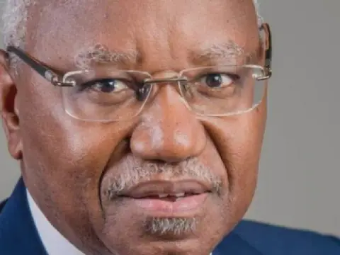 Former DRC Central Bank Governor Claims Credit for Introducing Credit Cards Linked to Treasury