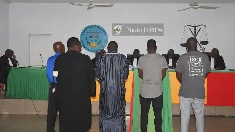 Justice militaire : Le Tribunal de Bamako condamne des militaires et civils pour trafic d'armes