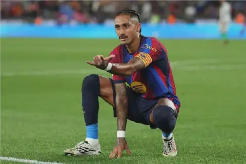 Brazilian Star Raphinha Eyes Return to Action Against Getafe