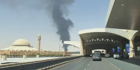 Kuwait condemns Houthi attacks on Saudi airports