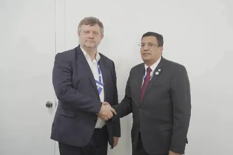 Algerian Doctor Meets Ukrainian Parliament Deputy to Discuss Peace Efforts