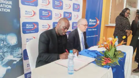 Gabon : le gouvernement et Moov Africa signent la convention d’investissement de la fibre optique du tronçon Lambaréné-Mouila