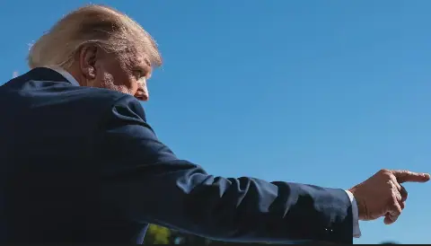 US Prepares Military Options Against Iran Ahead of Midterm Elections