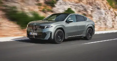 The new BMW iX4 50 xDrive gets a 108.7kWh battery, driving its dual motor setup to a maximum output of 345kW and 645Nm. Picture: BMW